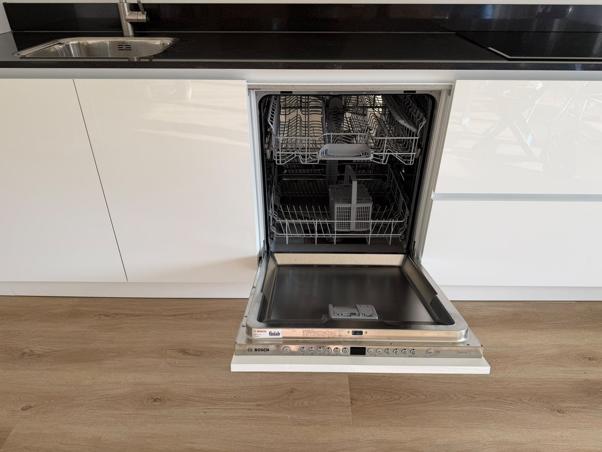 05638 - Witte rechte keuken