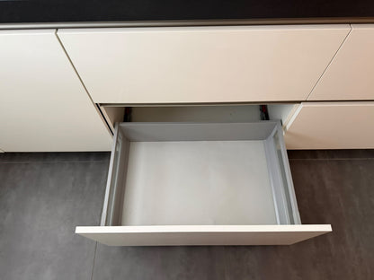 05526 - Witte schiereiland keuken