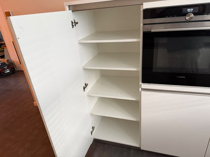 05526 - Witte schiereiland keuken