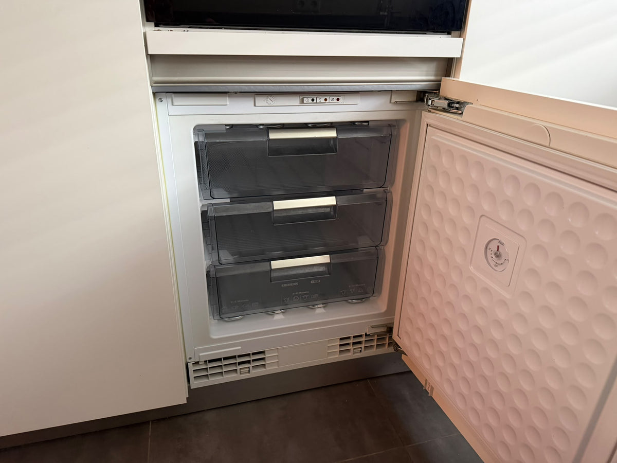 05526 - Witte schiereiland keuken