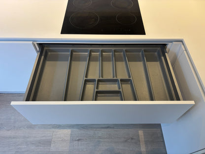 05616 - Witte schiereiland keuken