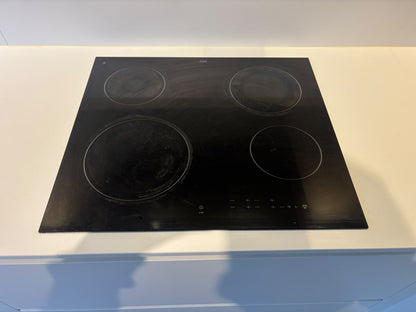 05616 - Witte schiereiland keuken