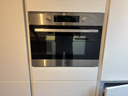 05616 - Witte schiereiland keuken