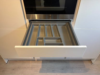 05616 - Witte schiereiland keuken