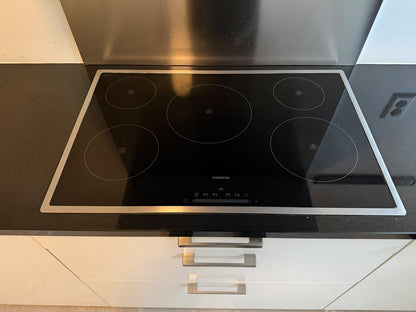 05570 - Witte schiereiland keuken
