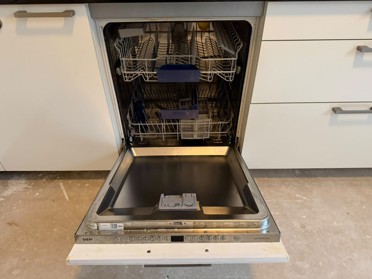 05570 - Witte schiereiland keuken