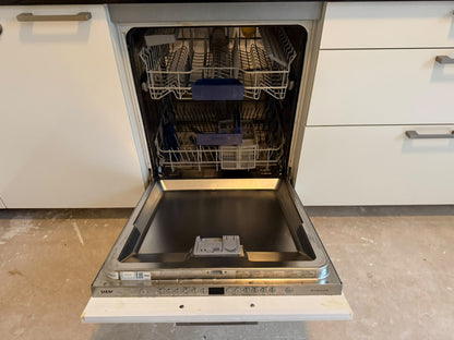 05570 - Witte schiereiland keuken
