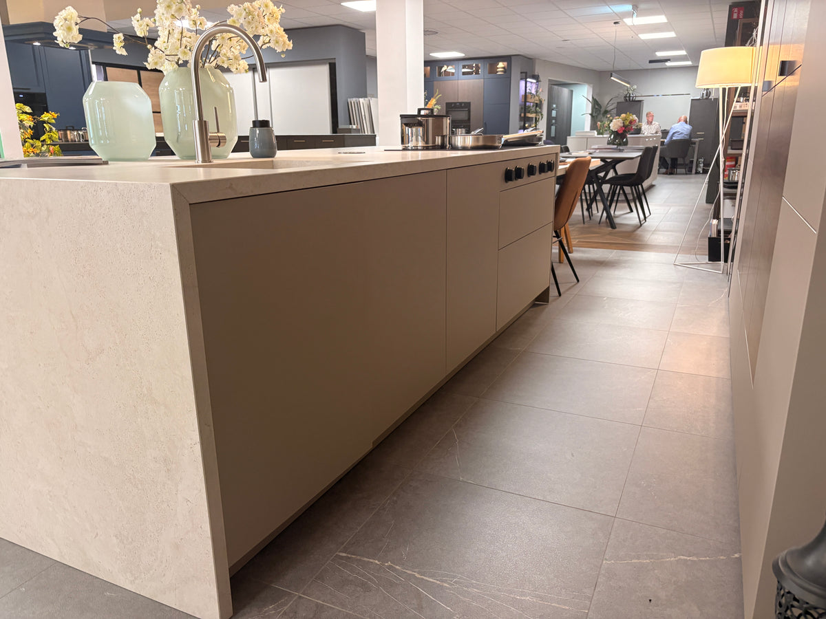05779 - Luxe Rempp eilandkeuken