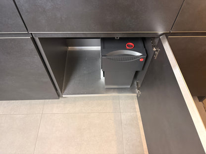 05781 - Houtfineer schiereiland keuken