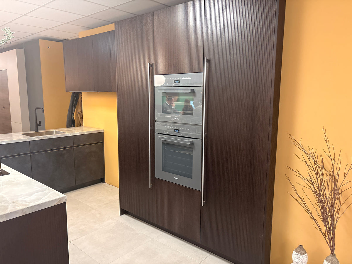 05781 - Houtfineer schiereiland keuken