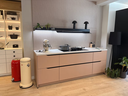 05923 - Koraalroze keuken