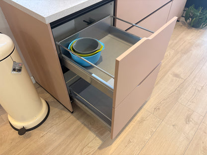 05923 - Koraalroze keuken