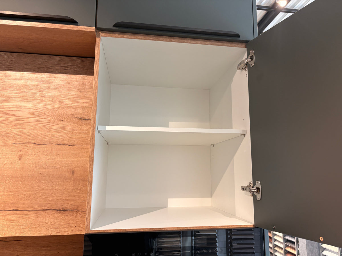 05951 - Saliegroene keuken