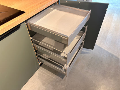 05951 - Saliegroene keuken