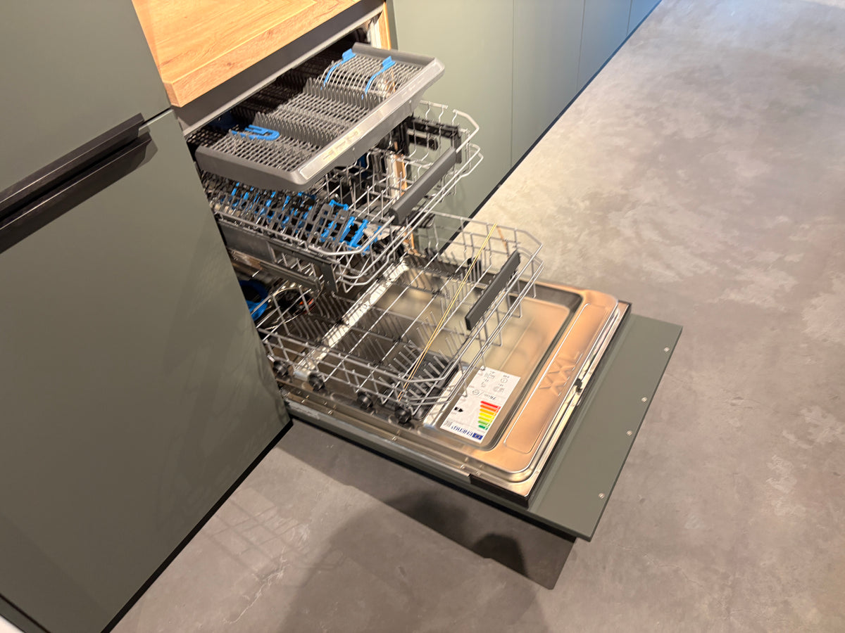 05951 - Saliegroene keuken