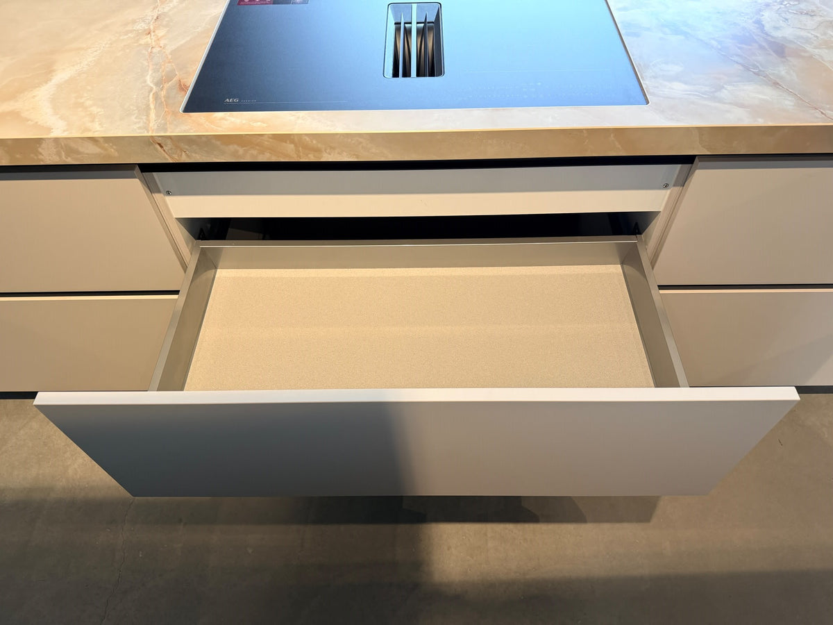 05955 - Moderne eilandkeuken