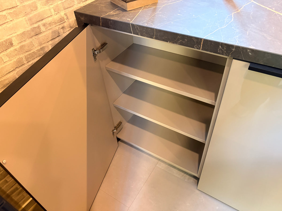 06019 - Schiereiland keuken met bar