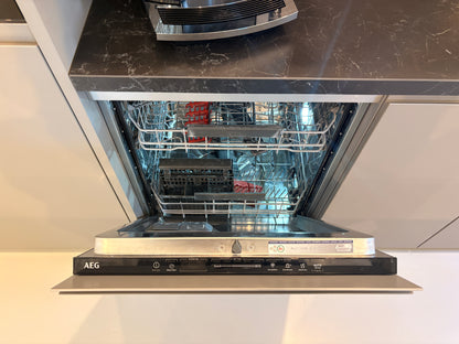06013 - Terragrijze schiereiland keuken