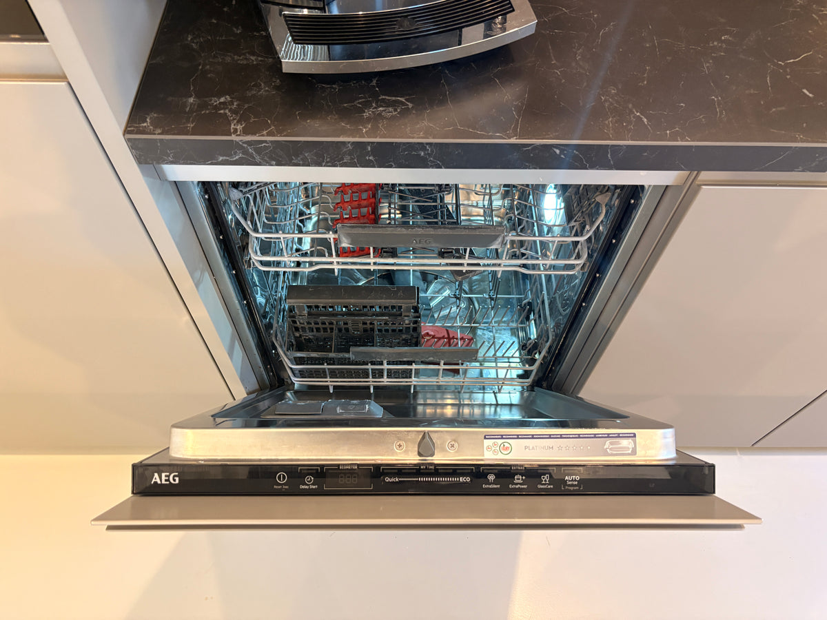 06013 - Terragrijze schiereiland keuken