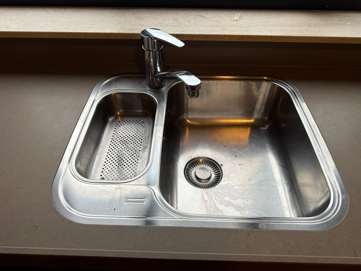 05855 - Houtlook schiereiland keuken