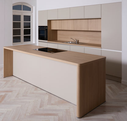 05815 - Amandelbeige eilandkeuken