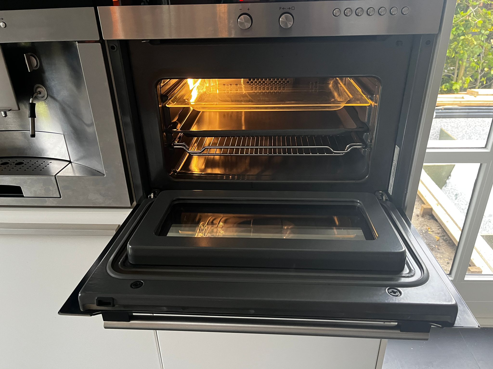 27860 - Witte Leicht keuken met stenen blad