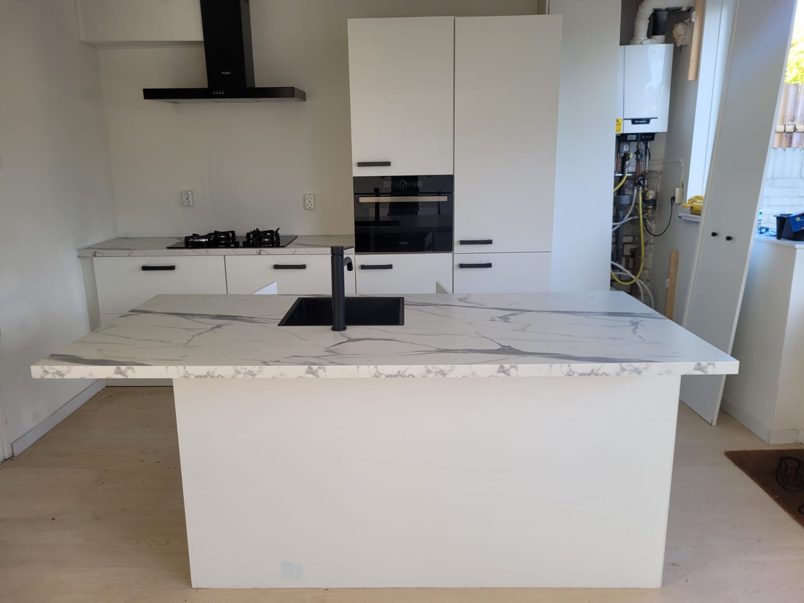 02178 - Moderne eilandkeuken