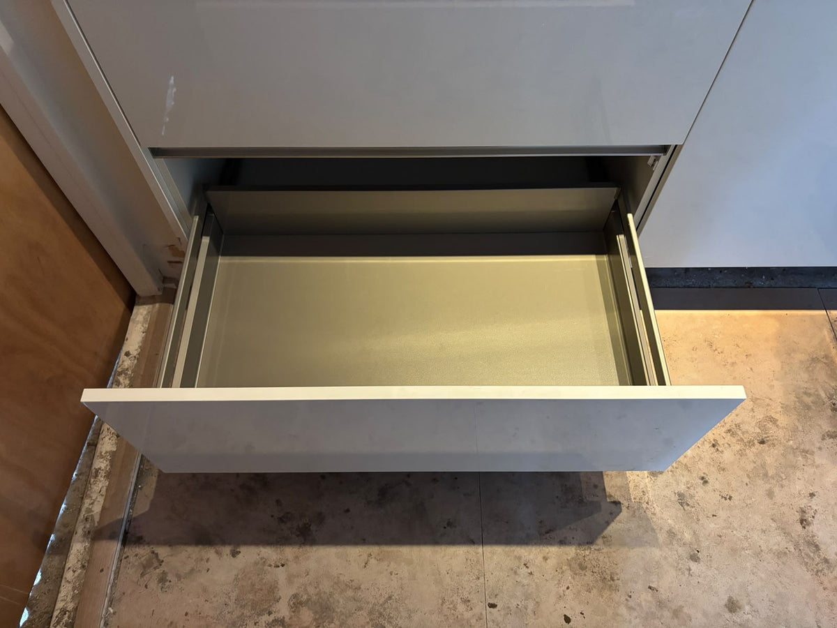 05035 - Witte hoekkeuken