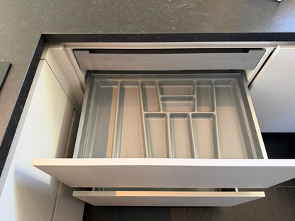 05498 - Moderne schiereiland keuken