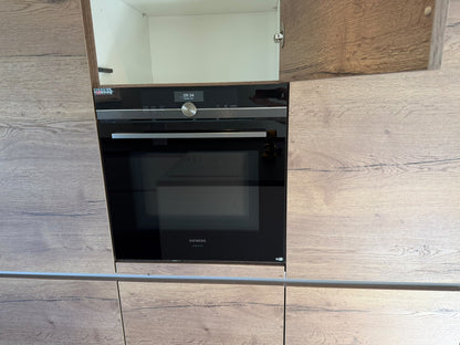 05498 - Moderne schiereiland keuken