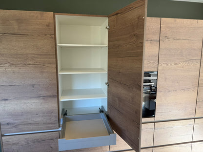 05498 - Moderne schiereiland keuken