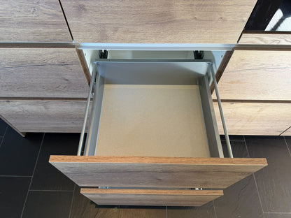 05498 - Moderne schiereiland keuken
