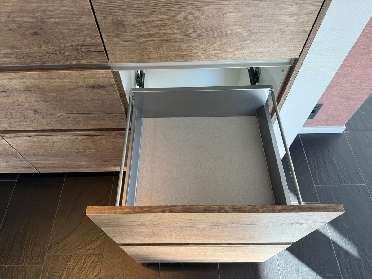 05498 - Moderne schiereiland keuken
