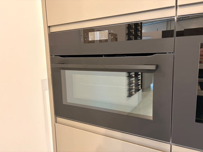 06013 - Terragrijze schiereiland keuken