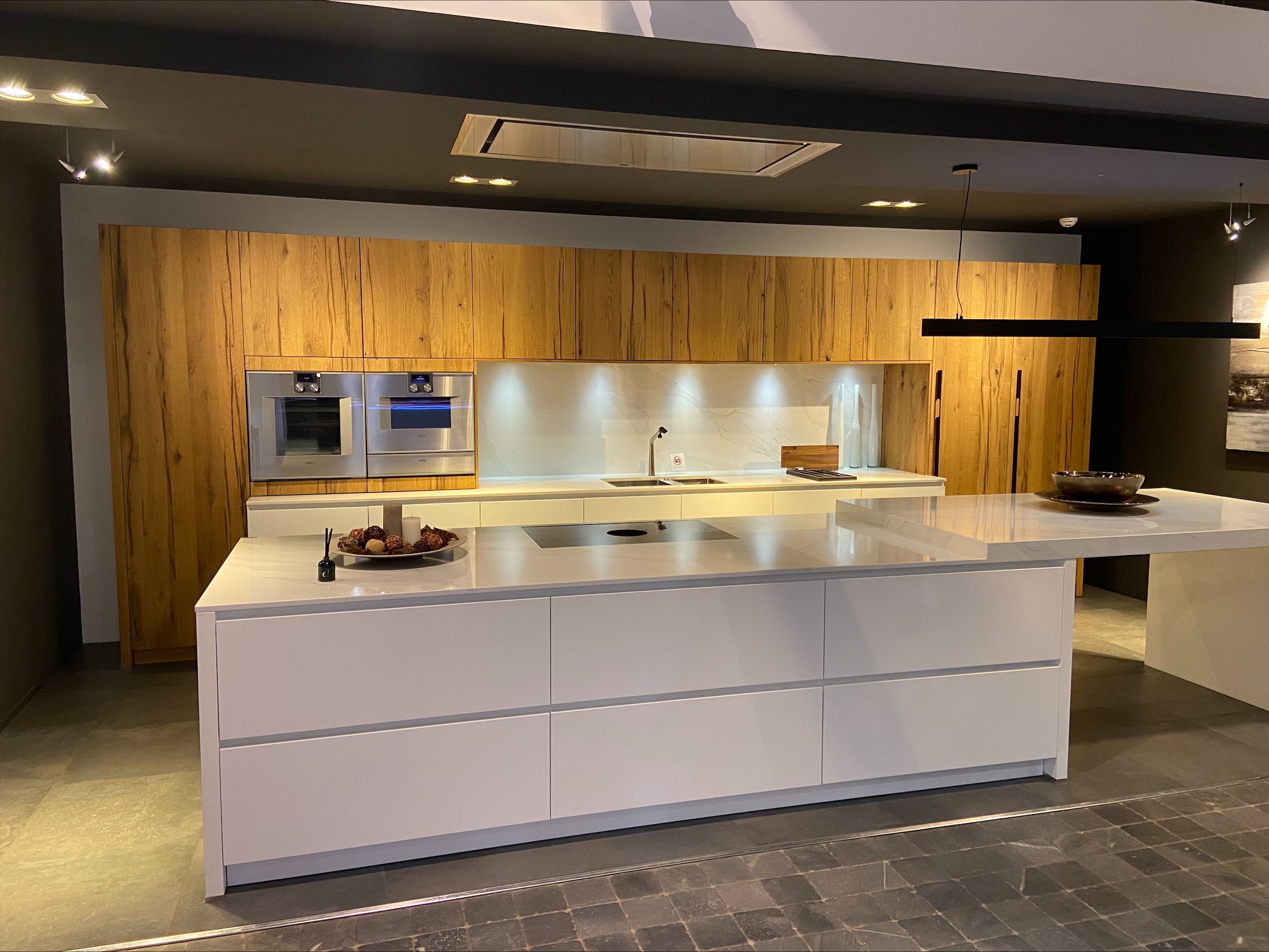03345 - Moderne Häcker eilandkeuken
